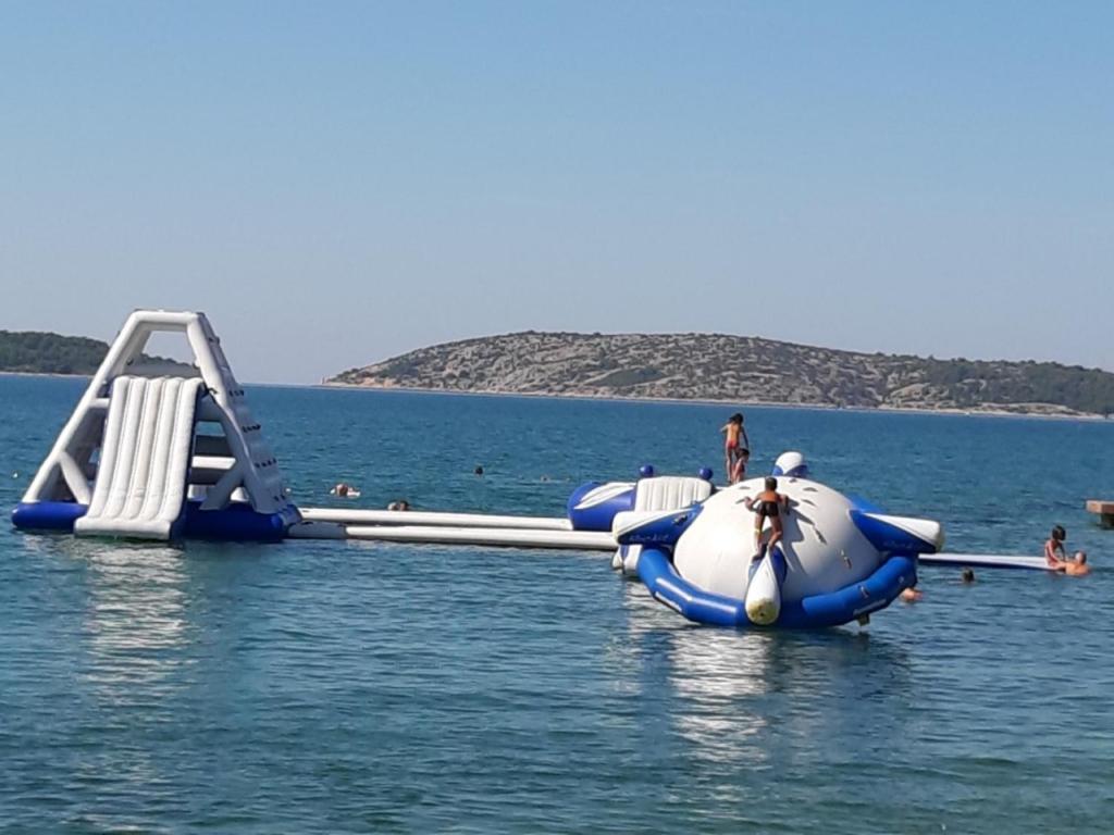 Guesthouse Brodarica Šibenik Екстериор снимка