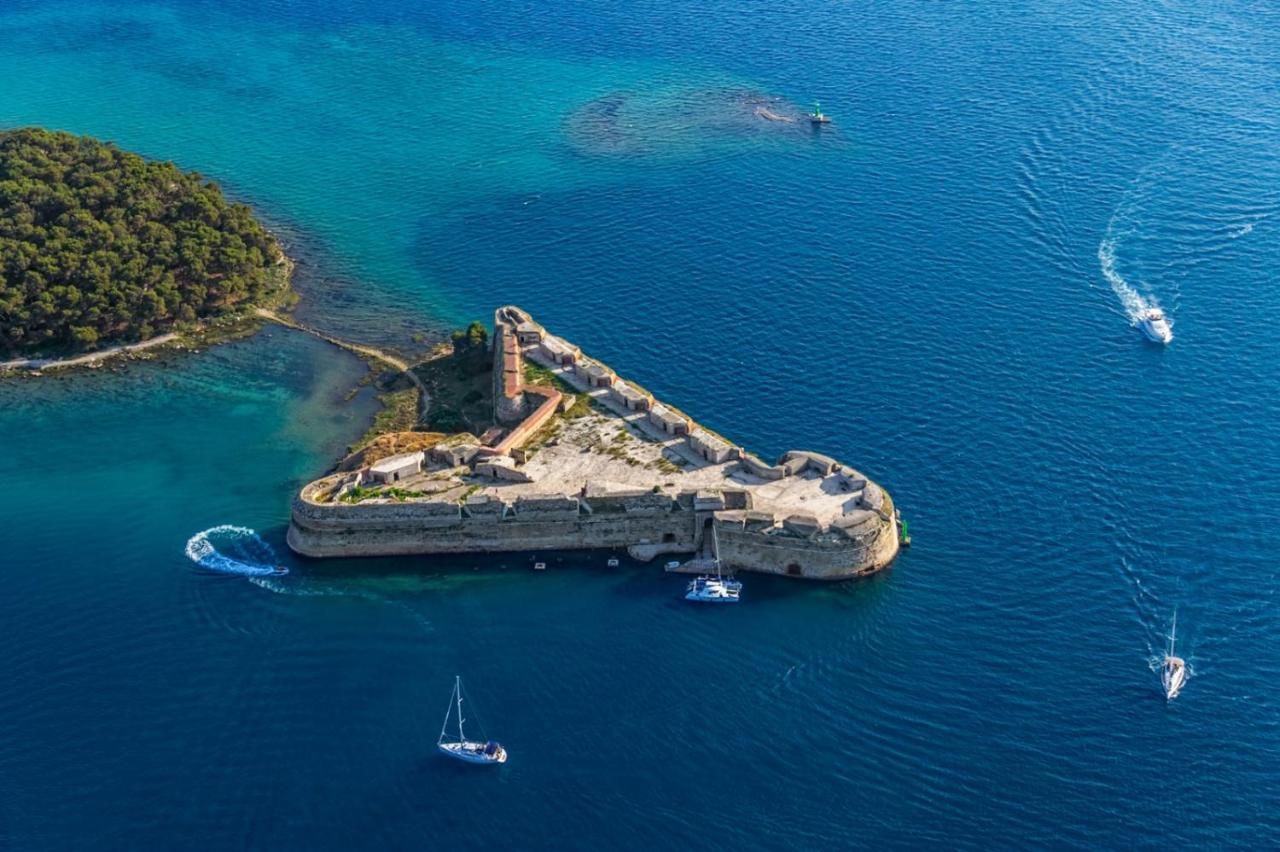 Guesthouse Brodarica Šibenik Екстериор снимка